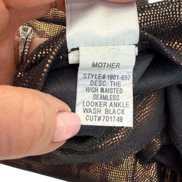 MOTHER High Waisted The Looker 24 Black Snake Skin Pants - Picture 10 of 16